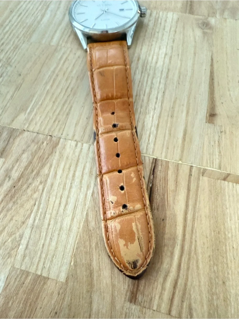 Vincero brand model